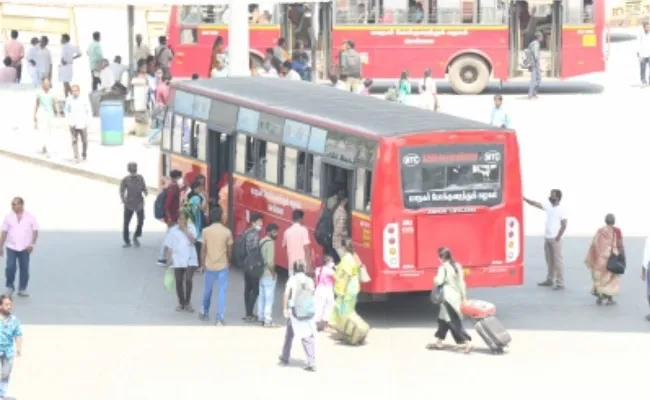Free bus rides turn bumpy: Many women reject freebie, insist on tickets ...