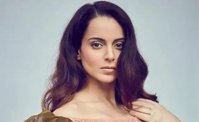 Kangana Ranaut Rebukes Hrithik Roshan Over Social Media Controversy