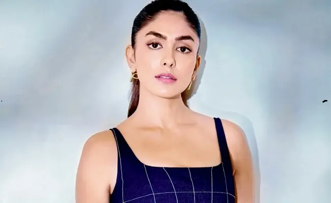 Mrunal Thakurs Bollywood Hit Chase Continues