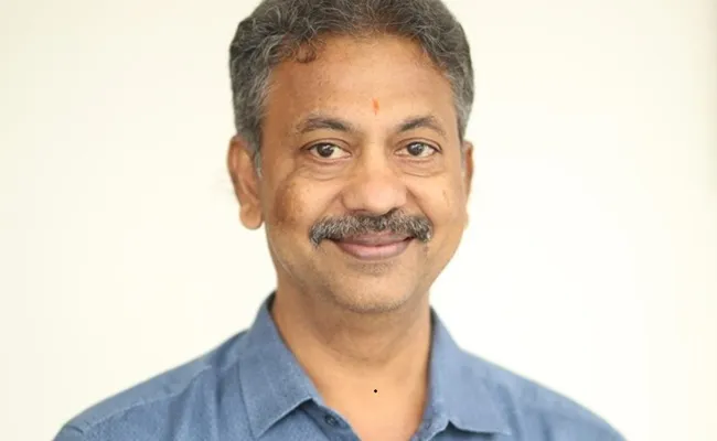 Producer Advises Media But Contradicts Himself