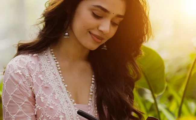 హై సినిమా ఫనా పాటకు కృతి శెట్టి రీల్తో మరింత క్రేజ్